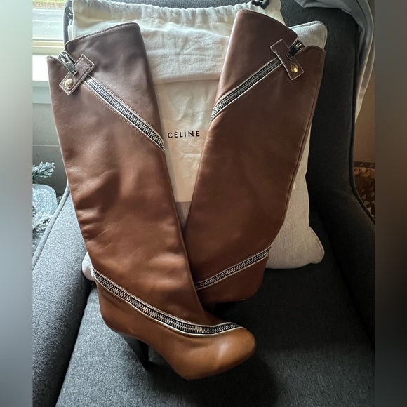 Celine wrap around zipper high knee boots. Brown tan. - Picture 4 of 4